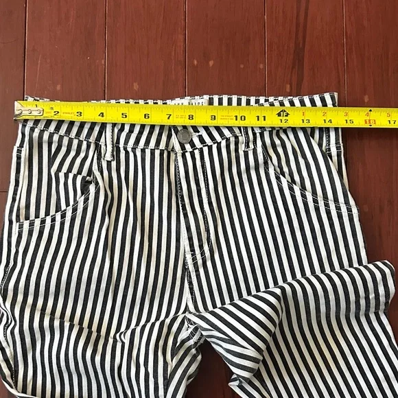 Blank Paige Black & White Striped Ultra Flare Jeans Size Large - Picture 14 of 17